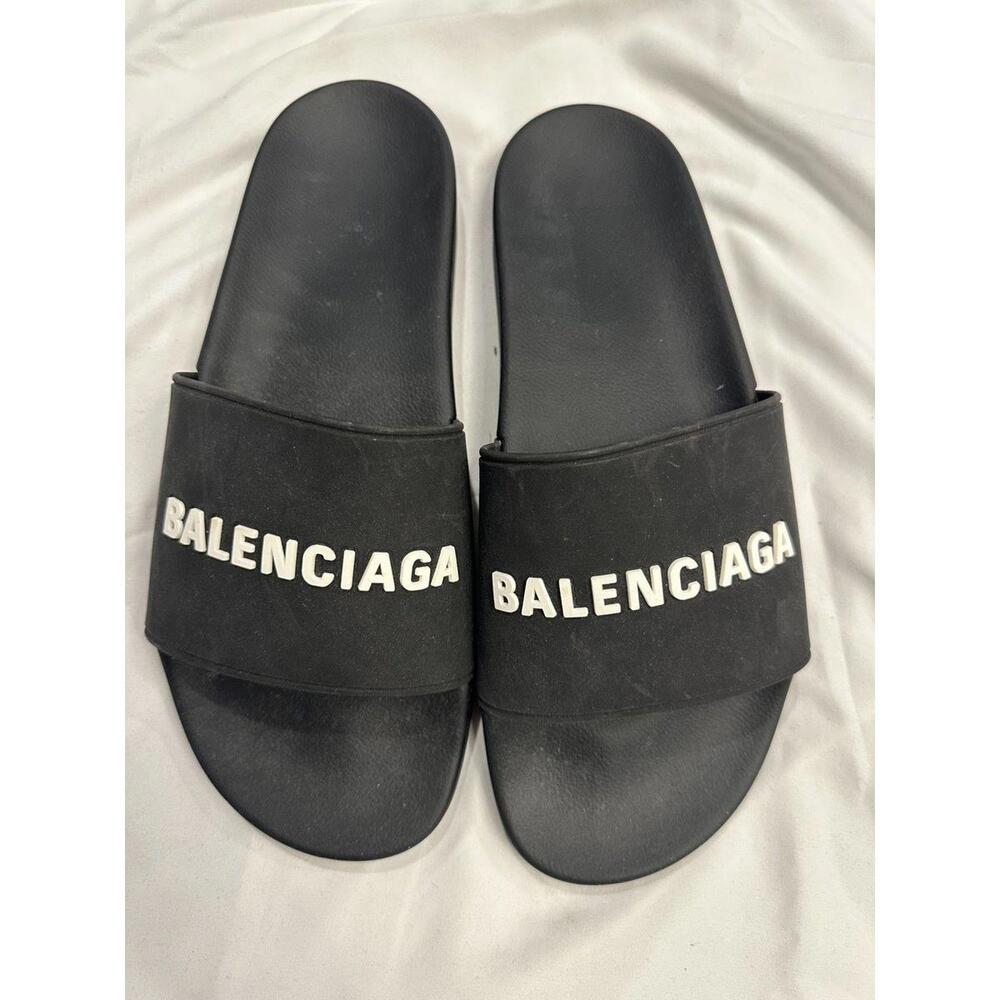 Balenciaga Pool Slides